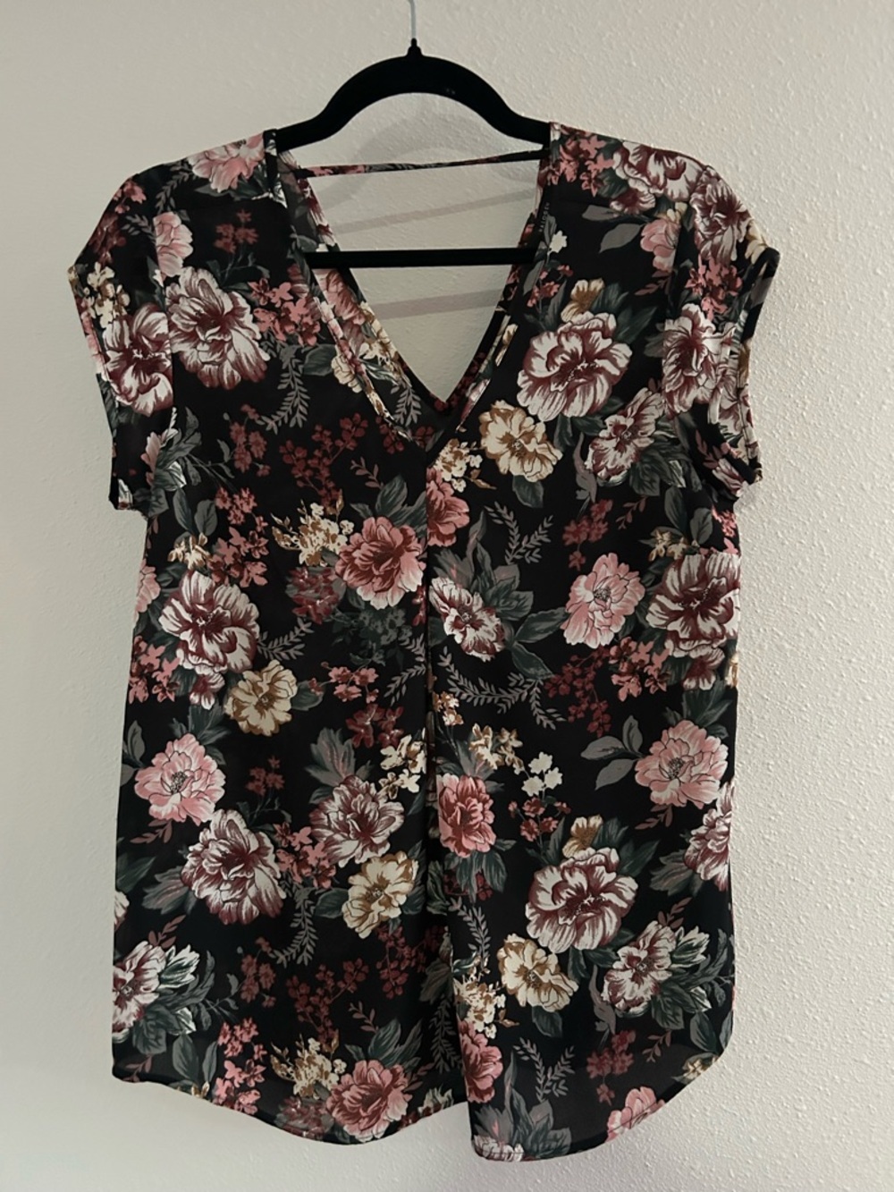 Halogen Black Floral V-Neck Short Sleeve Blouse
